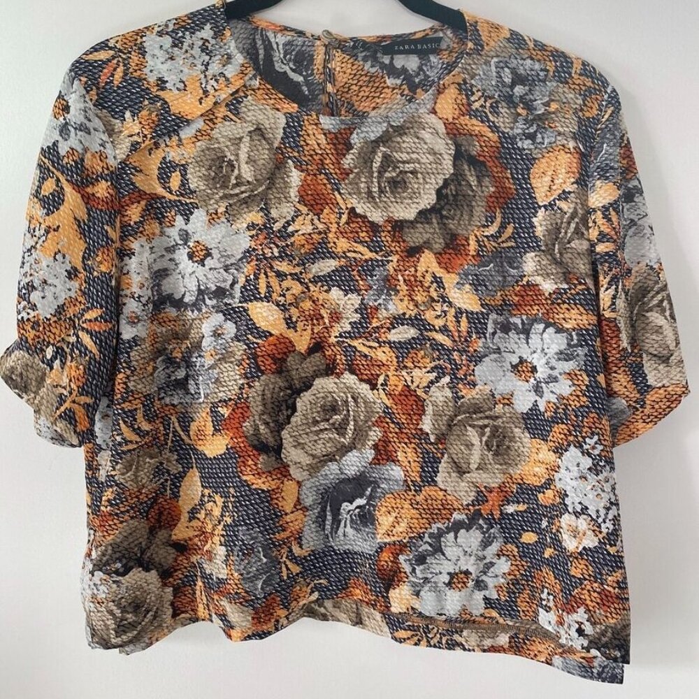 Zara Croppd Short Sleeve Blouse in Fall Colors- Size S